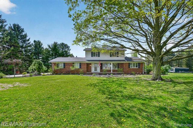 7687 Parshallville Road, Fenton, MI 48430