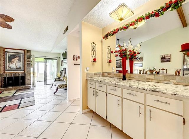 1 ESCONDIDO CIRCLE 170, Altamonte Springs, FL 32701