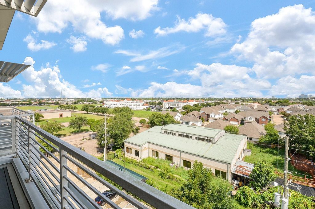 6955 Turtlewood Drive 607, Houston, TX 77072