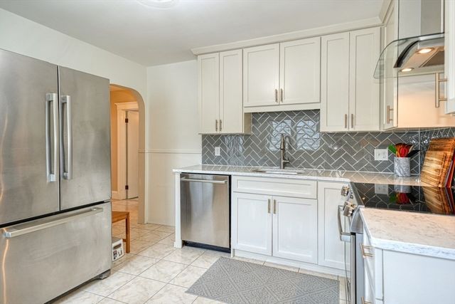 117 Slade St 117, Belmont, MA 02478