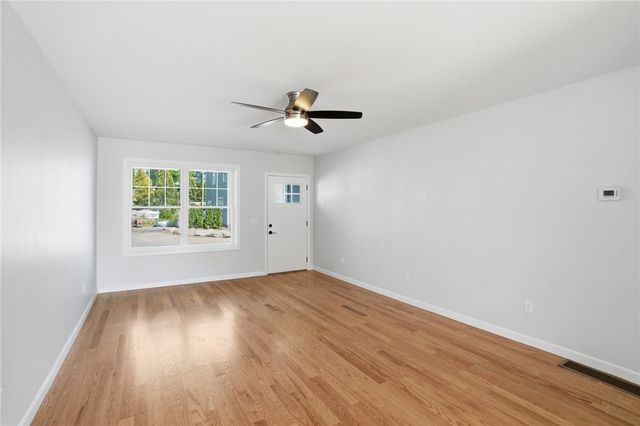3 Teresa Ann Crossing 3, West Warwick, RI 02893