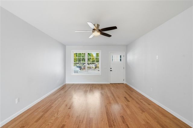 3 Teresa Ann Crossing 3, West Warwick, RI 02893