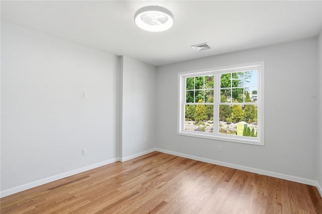 3 Teresa Ann Crossing 3, West Warwick, RI 02893
