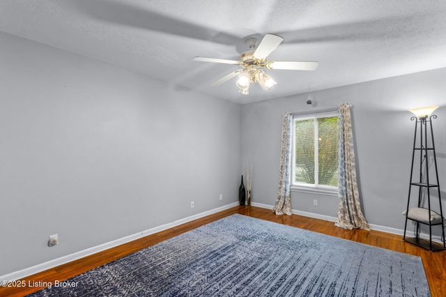 1935 Gardiner Ln G97, Louisville, KY 40205