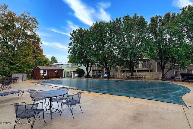 1935 Gardiner Ln G97, Louisville, KY 40205