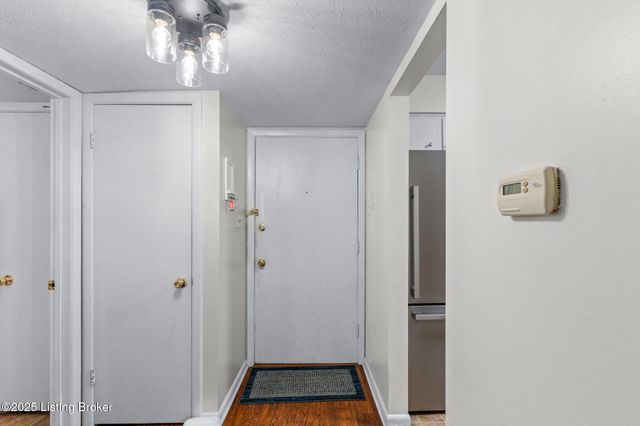 1935 Gardiner Ln G97, Louisville, KY 40205