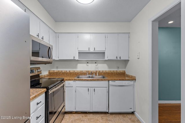 1935 Gardiner Ln G97, Louisville, KY 40205