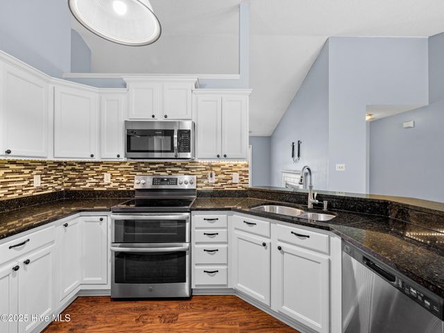 111 Live Oak Drive, Jacksonville, NC 28546