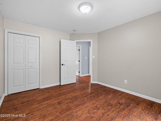 111 Live Oak Drive, Jacksonville, NC 28546