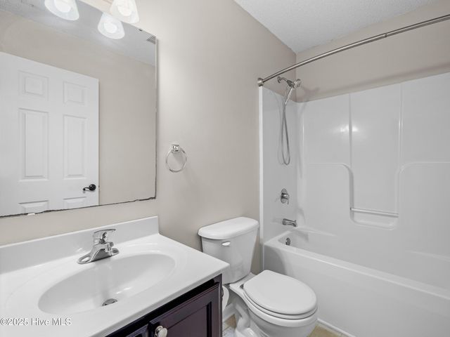 111 Live Oak Drive, Jacksonville, NC 28546