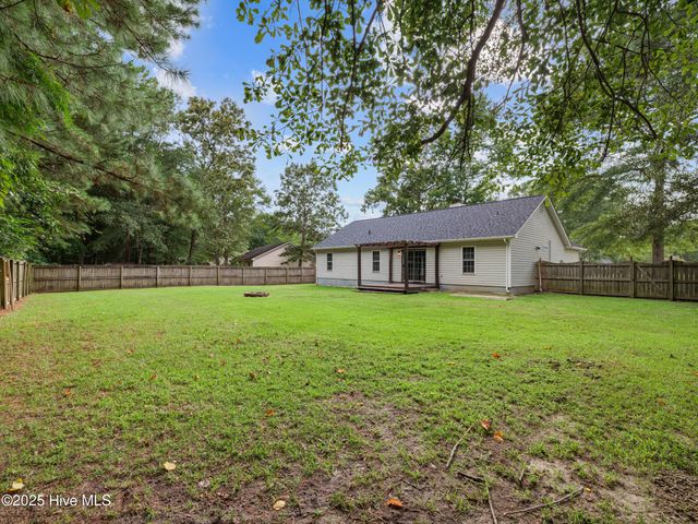 111 Live Oak Drive, Jacksonville, NC 28546