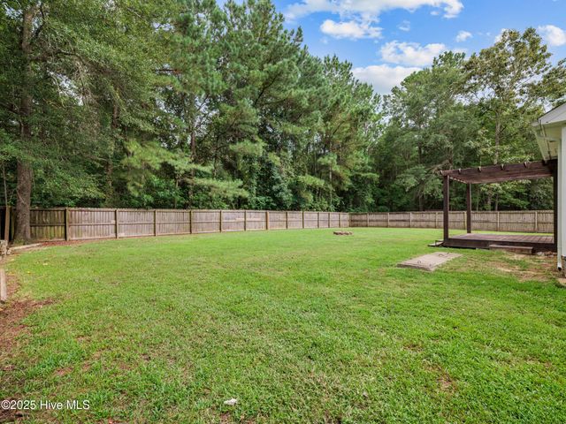 111 Live Oak Drive, Jacksonville, NC 28546