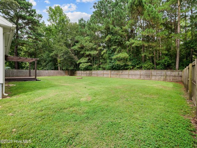 111 Live Oak Drive, Jacksonville, NC 28546