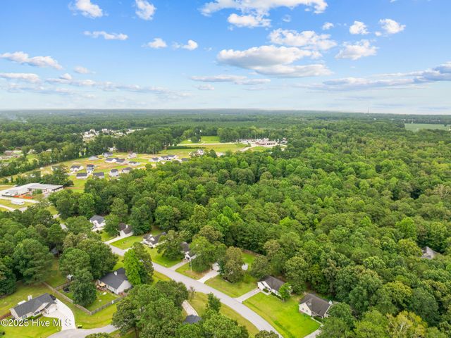 111 Live Oak Drive, Jacksonville, NC 28546