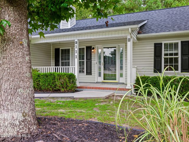 111 Live Oak Drive, Jacksonville, NC 28546
