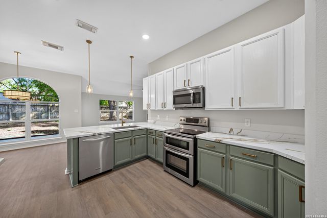1017 SUMMER HAVEN LN, Schertz, TX 78154