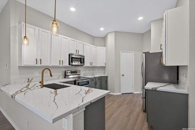 1017 SUMMER HAVEN LN, Schertz, TX 78154