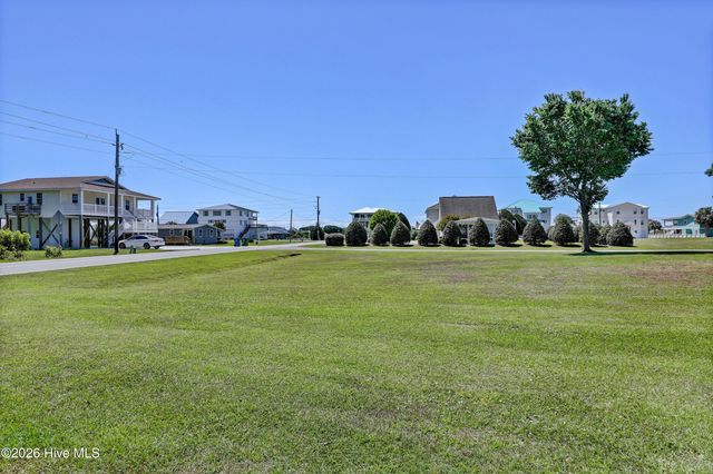 480 Chadwick Acres Road, Sneads Ferry, NC 28460