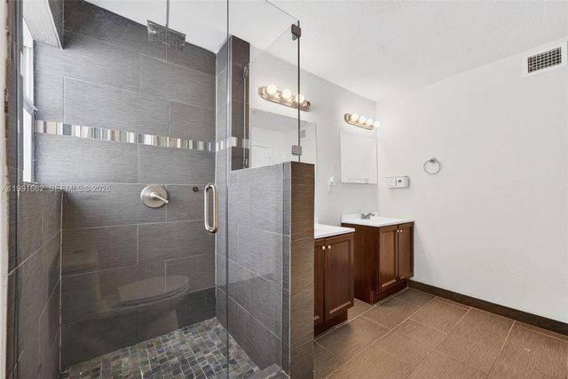 4200 NE 4th Ave, Deerfield Beach, FL 33064