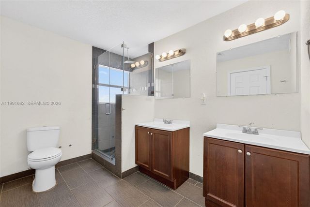 4200 NE 4th Ave, Deerfield Beach, FL 33064