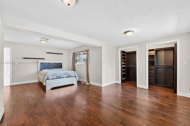 4200 NE 4th Ave, Deerfield Beach, FL 33064