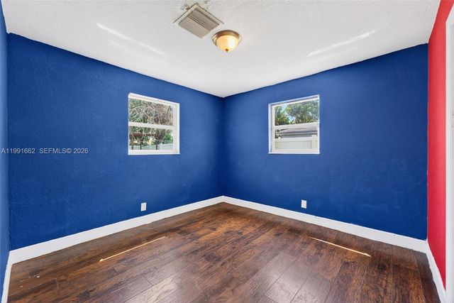 4200 NE 4th Ave, Deerfield Beach, FL 33064