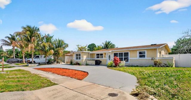 4200 NE 4th Ave, Deerfield Beach, FL 33064