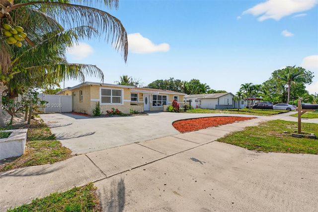 4200 NE 4th Ave, Deerfield Beach, FL 33064