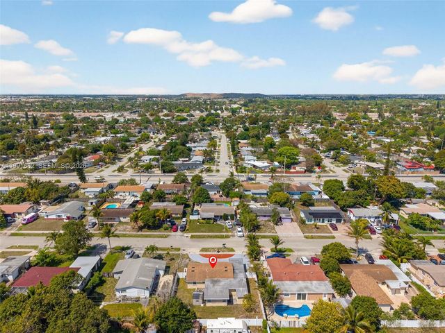 4200 NE 4th Ave, Deerfield Beach, FL 33064