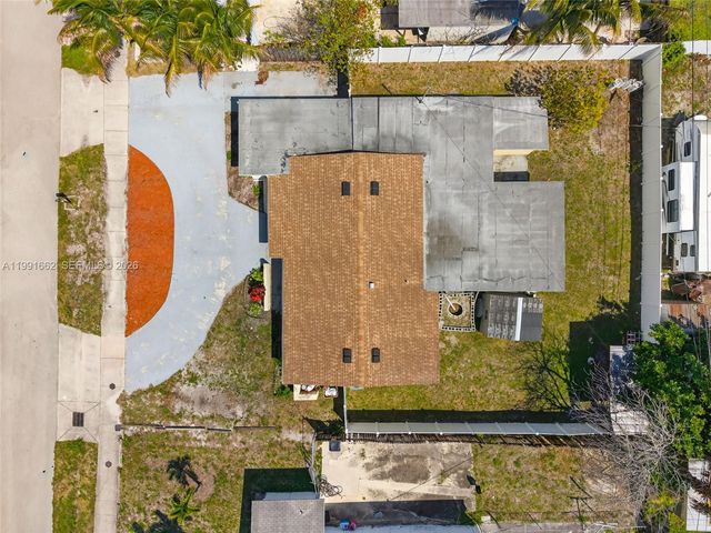 4200 NE 4th Ave, Deerfield Beach, FL 33064