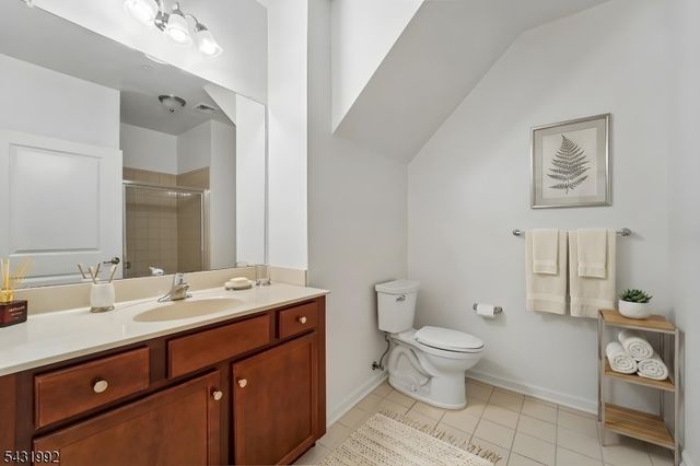 605 Lopez Ln, Morris Plains Boro, NJ 07950