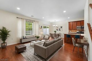 605 Lopez Ln, Morris Plains Boro, NJ 07950