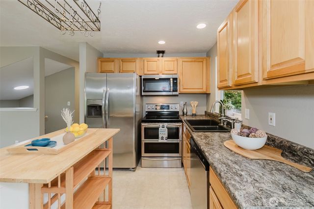 2045 California Avenue E, Port Orchard, WA 98366