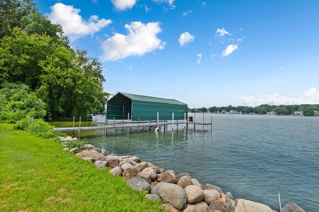 3396 Kings Point Road, Excelsior, MN 55331