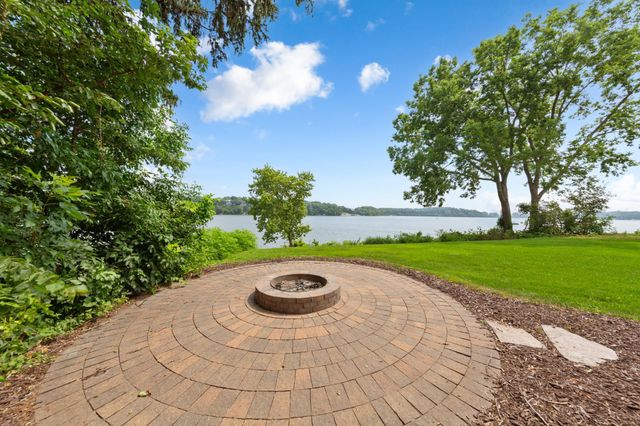 3396 Kings Point Road, Excelsior, MN 55331