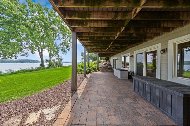 3396 Kings Point Road, Excelsior, MN 55331