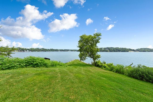 3396 Kings Point Road, Excelsior, MN 55331