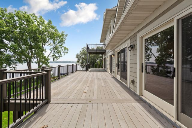 3396 Kings Point Road, Excelsior, MN 55331