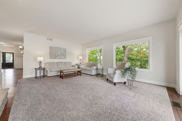 3396 Kings Point Road, Excelsior, MN 55331