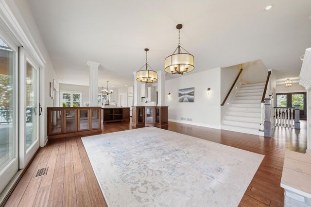 3396 Kings Point Road, Excelsior, MN 55331