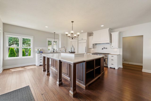 3396 Kings Point Road, Excelsior, MN 55331