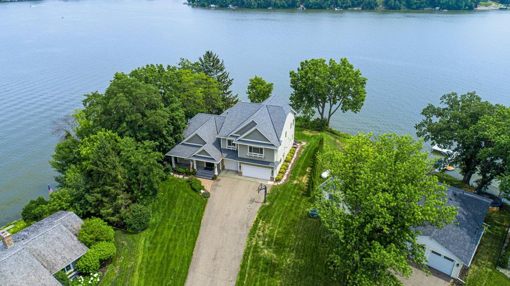 3396 Kings Point Road, Excelsior, MN 55331