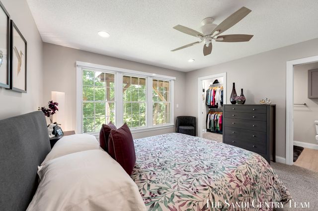 931 Bluff Creek Drive 21, Grand Haven, MI 49417
