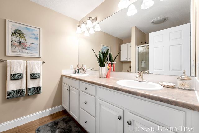 931 Bluff Creek Drive 21, Grand Haven, MI 49417