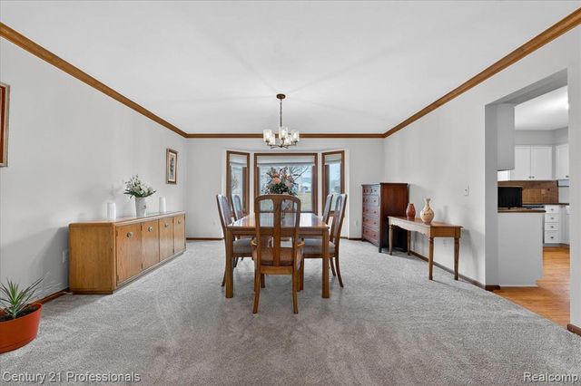 19230 Augusta Court, Livonia, MI 48152