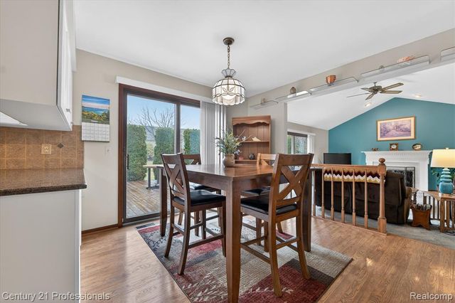 19230 Augusta Court, Livonia, MI 48152