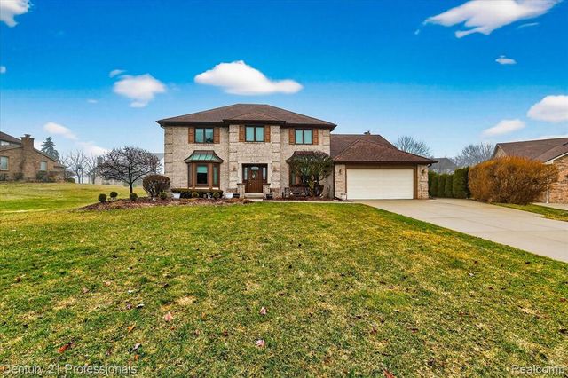 19230 Augusta Court, Livonia, MI 48152