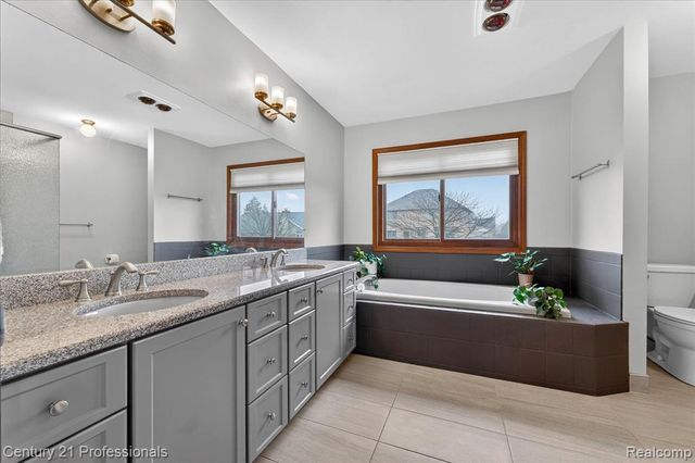 19230 Augusta Court, Livonia, MI 48152