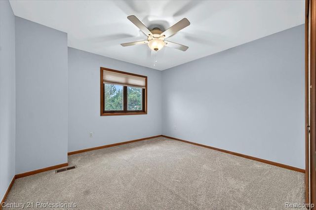 19230 Augusta Court, Livonia, MI 48152