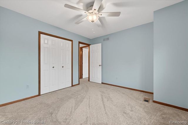 19230 Augusta Court, Livonia, MI 48152